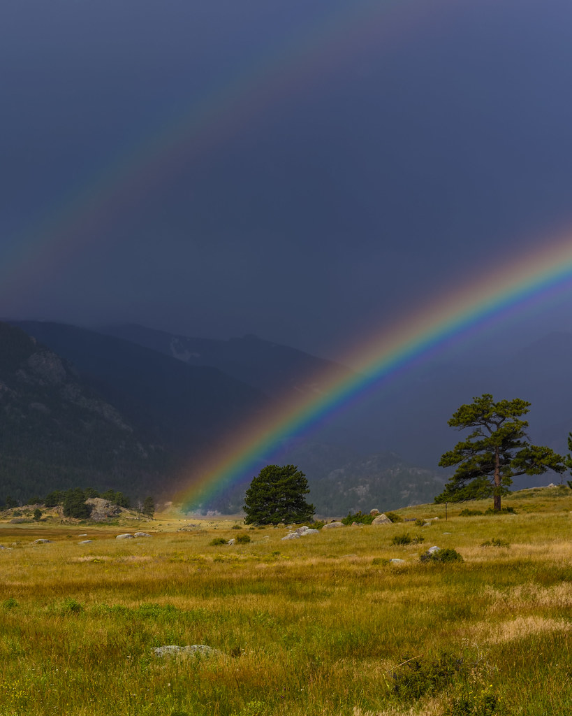 تفسير المطر مع قوس قزح في المنام